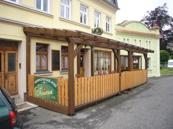 Harold's Café bar